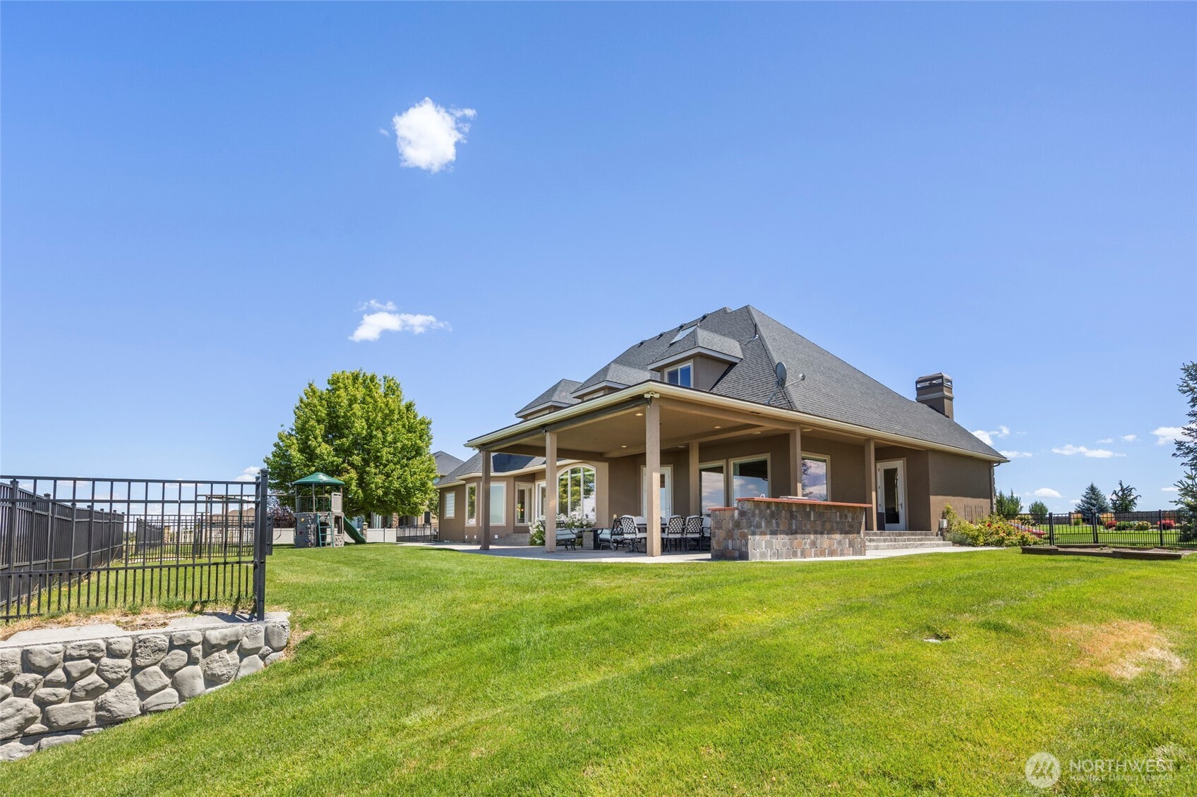8596 Dune Lake Road Southeast Moses Lake, WA 98837 - Photo 37 of 40