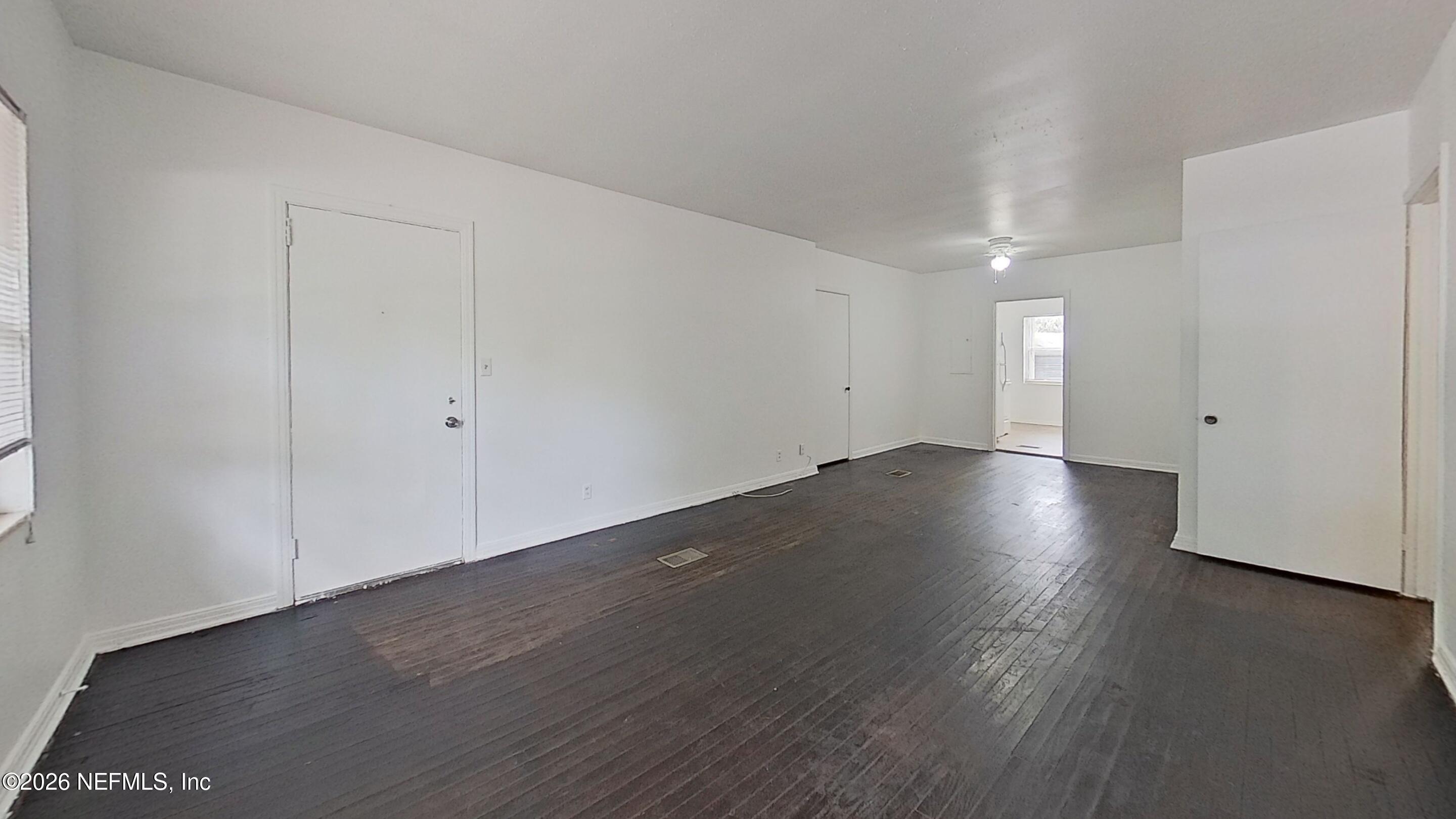 1464 Holmesdale Road, Unit 4 Jacksonville, FL 32207 - Photo 4 of 13 Living-Room (8)