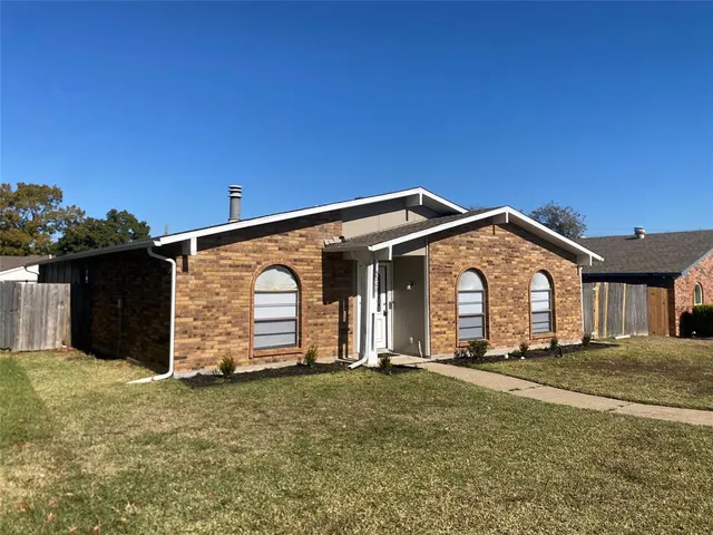 $2,250 | 5060 Walker Drive, The Colony, TX 75056