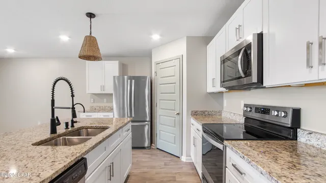 $2,500 | 4719 Firefly Lane, Panama City, FL 32404