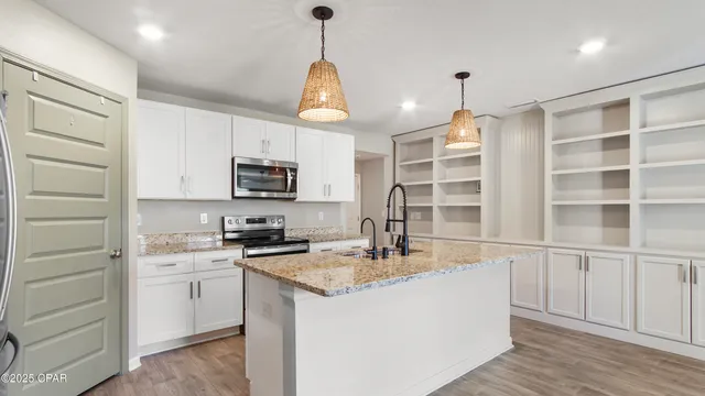 $2,500 | 4719 Firefly Lane, Panama City, FL 32404