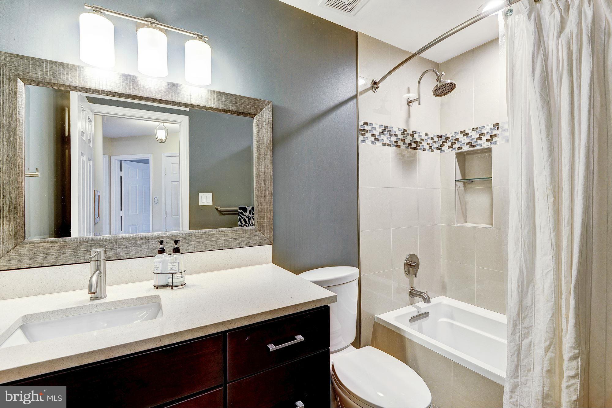 1102 Northwind Drive Reston, VA 20194 - Photo 24 of 30 Upper Hall Full Bath