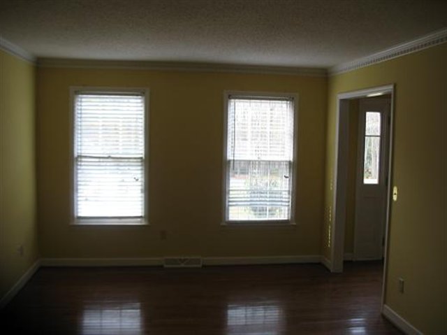 103 Wellington Road Easley, SC 29642 - Photo 4 of 16 Gallery Image 4