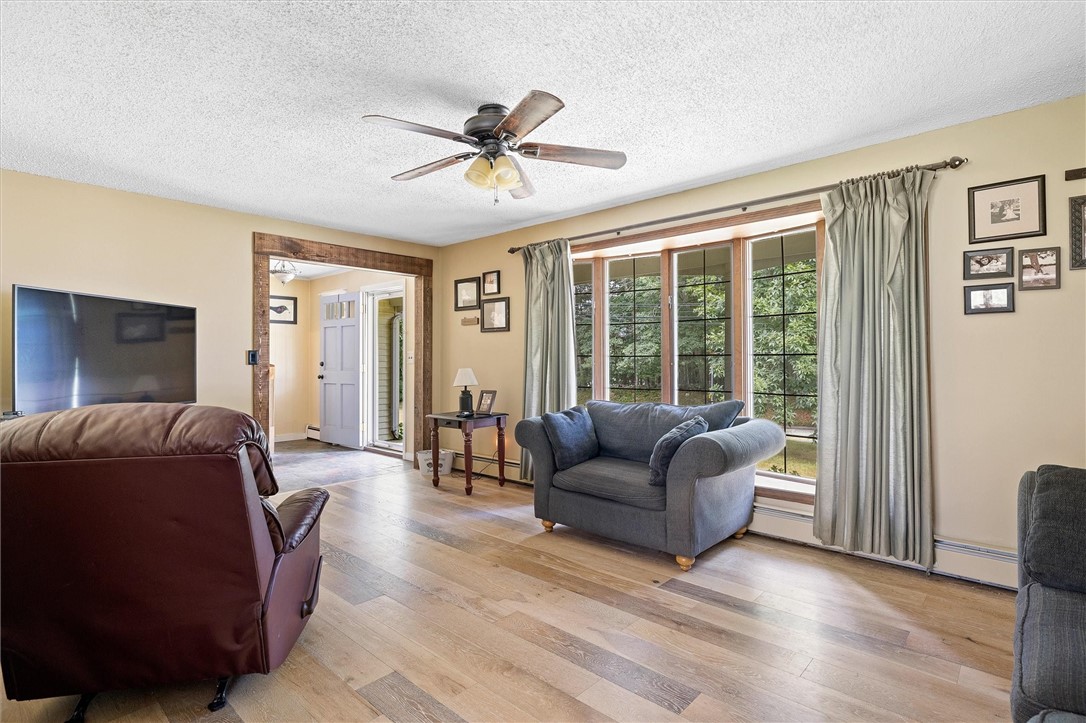 390 Lake Road Killingly, CT 06241 - Photo 5 of 39