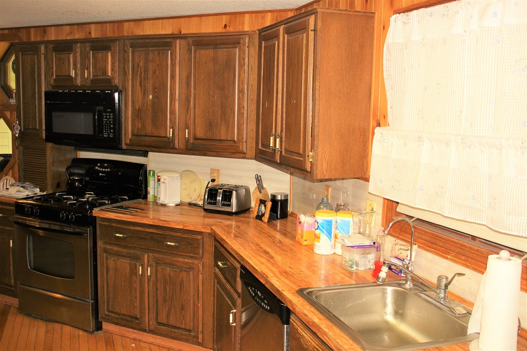 109 Howland Road Freetown, MA 02702 - Photo 14 of 30