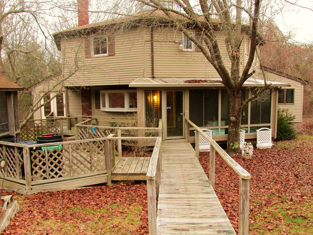 109 Howland Road Freetown, MA 02702 - Photo 2 of 30