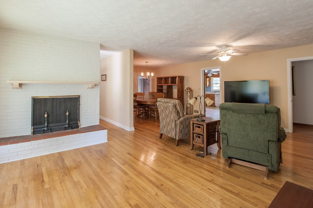 1238 Evans Road Aiken, SC 29803 - Photo 3 of 20
