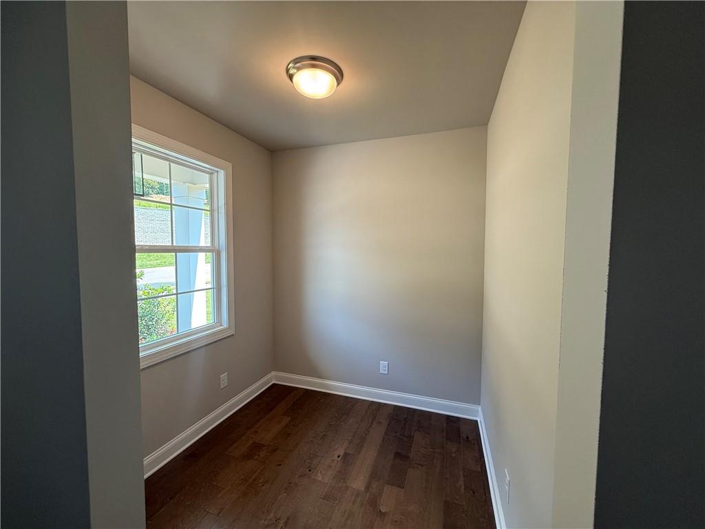 341 Lakeside Drive Canton, GA 30114 - Photo 3 of 31