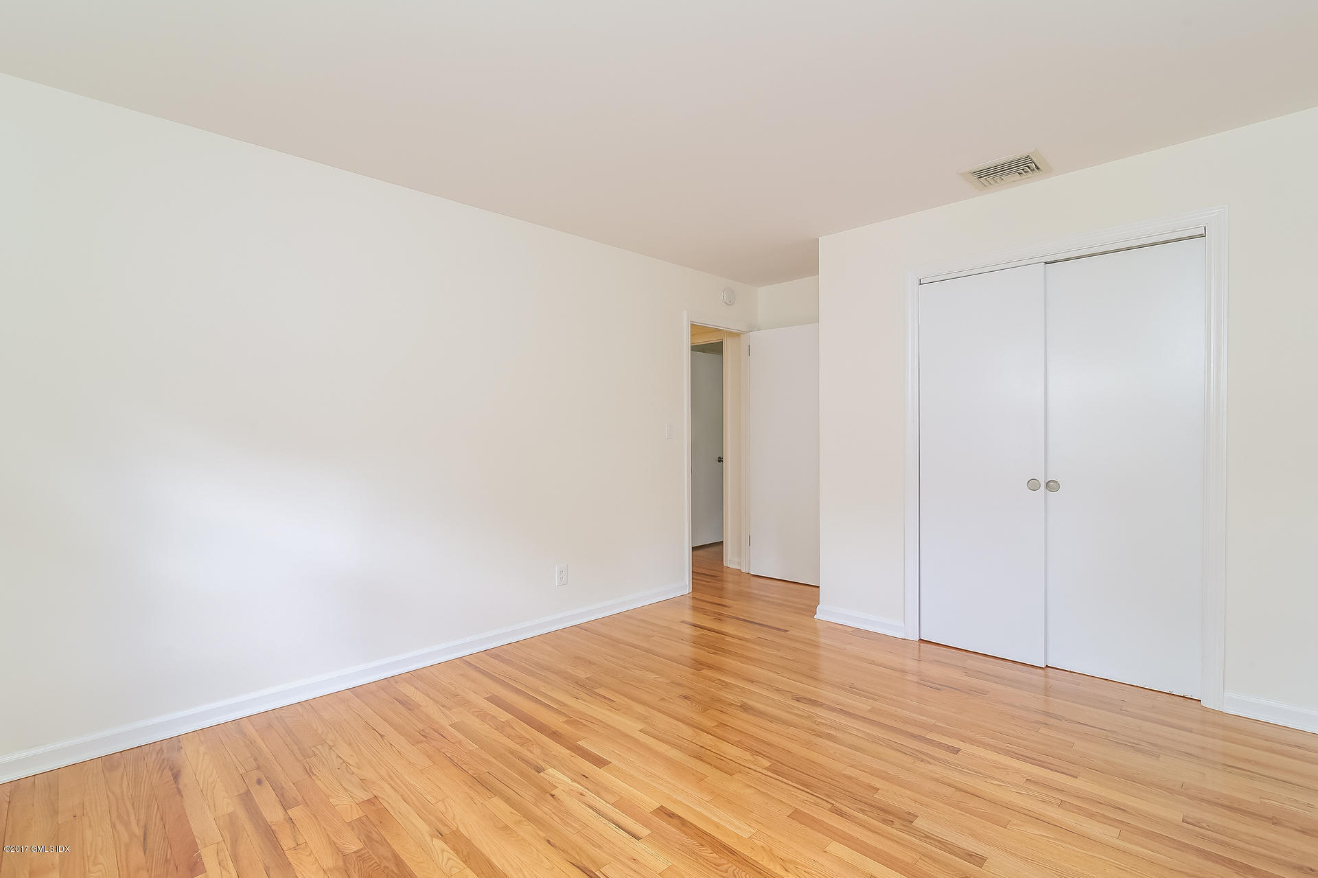 55 Valleywood Road Cos Cob, CT 06807 - Photo 13 of 19 030-Bedroom-4303260-medium