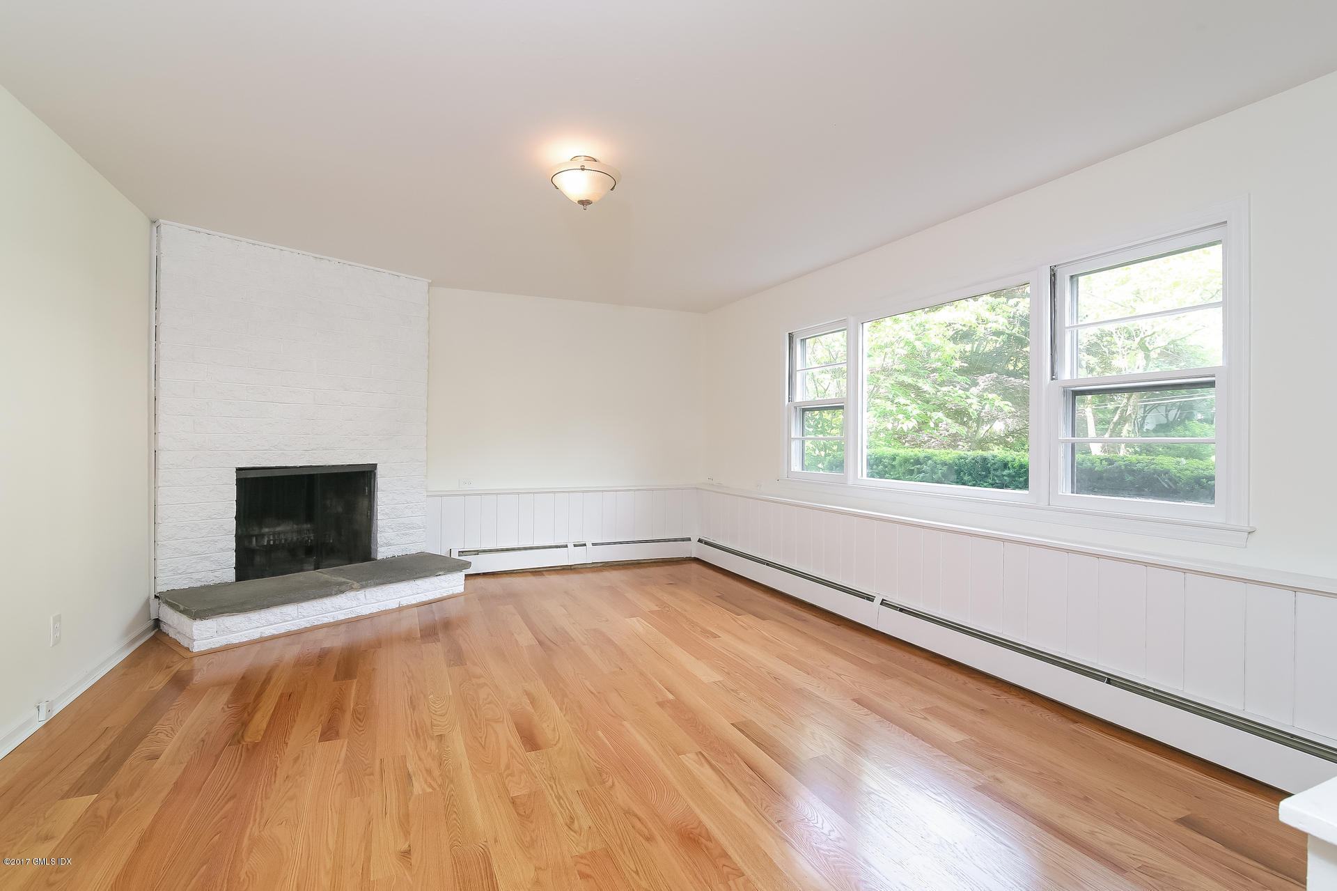 55 Valleywood Road Cos Cob, CT 06807 - Photo 7 of 19 022-Family_Room-4303237-medium