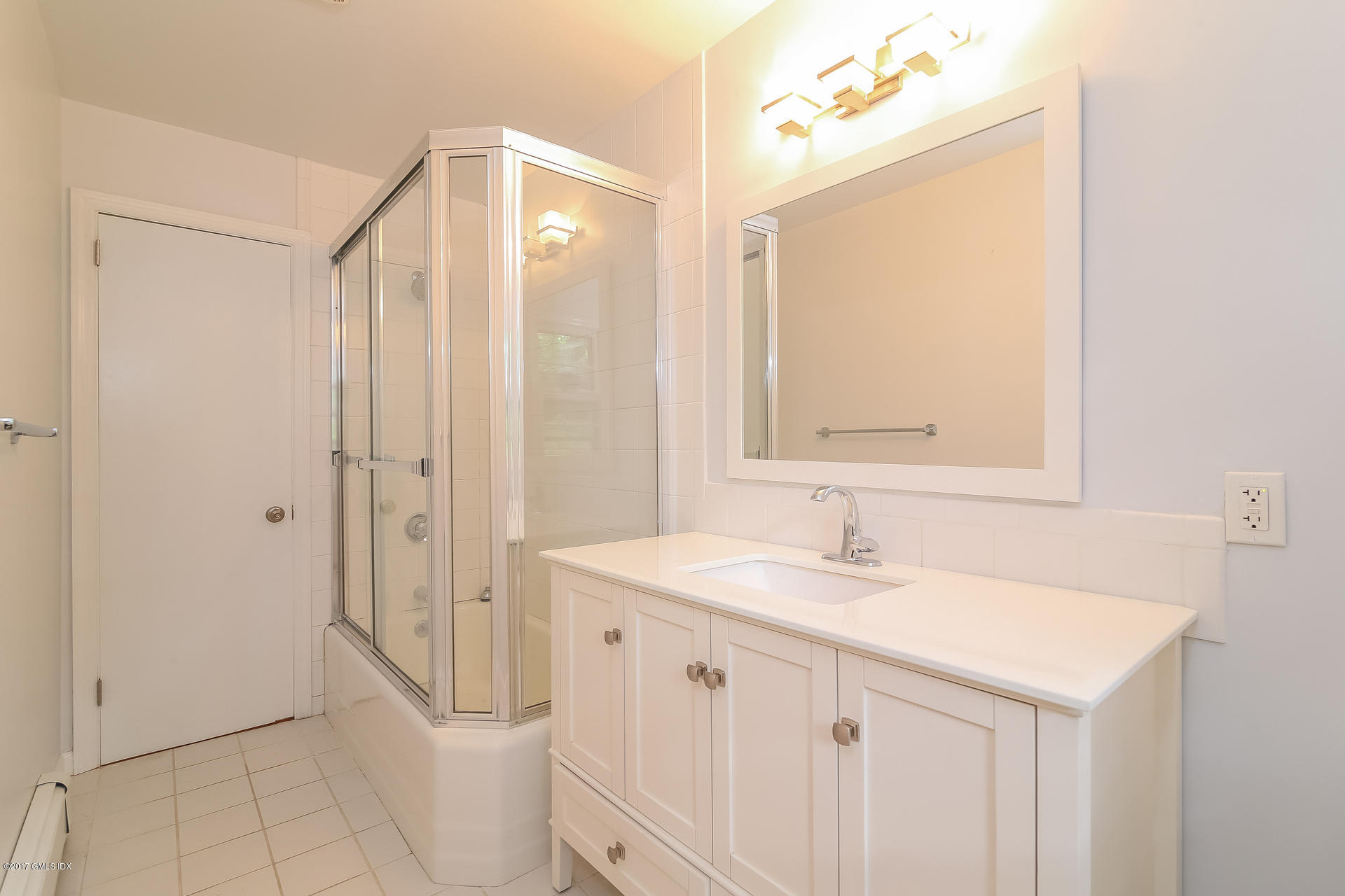 55 Valleywood Road Cos Cob, CT 06807 - Photo 10 of 19 026-Master_Bathroom-4303263-medium