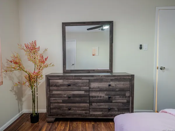 $1,500 | 6915 Forest Meadow Street, San Antonio, TX 78240