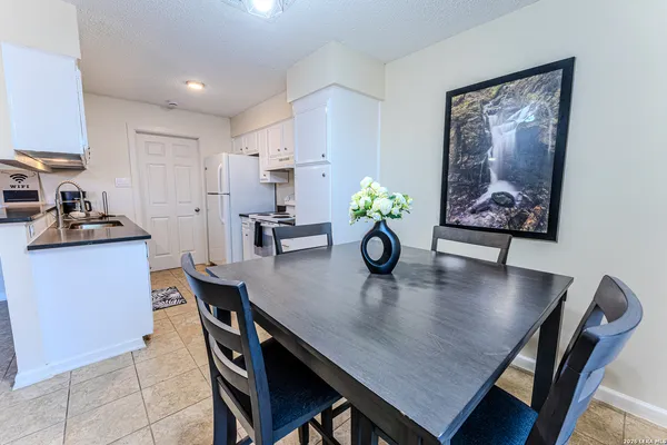 $1,500 | 6915 Forest Meadow Street, San Antonio, TX 78240