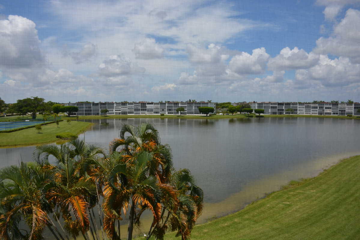 4082 Exeter, Unit 4082 Boca Raton, FL 33434 - Photo 3 of 36 03 view