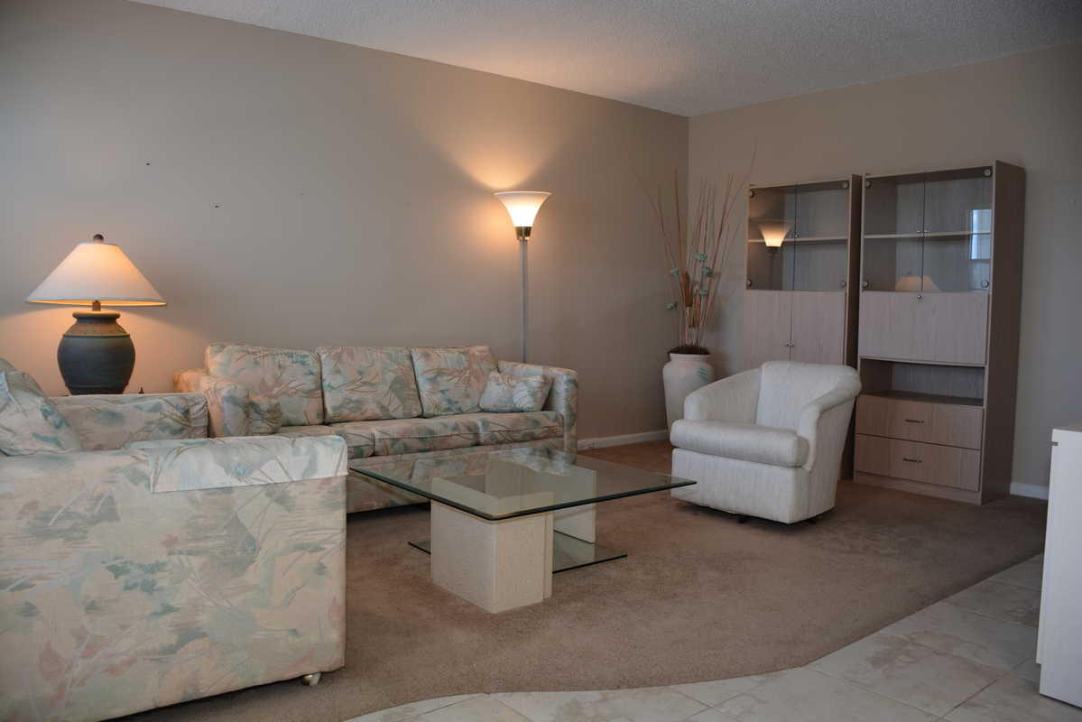 4082 Exeter, Unit 4082 Boca Raton, FL 33434 - Photo 4 of 36 04 living