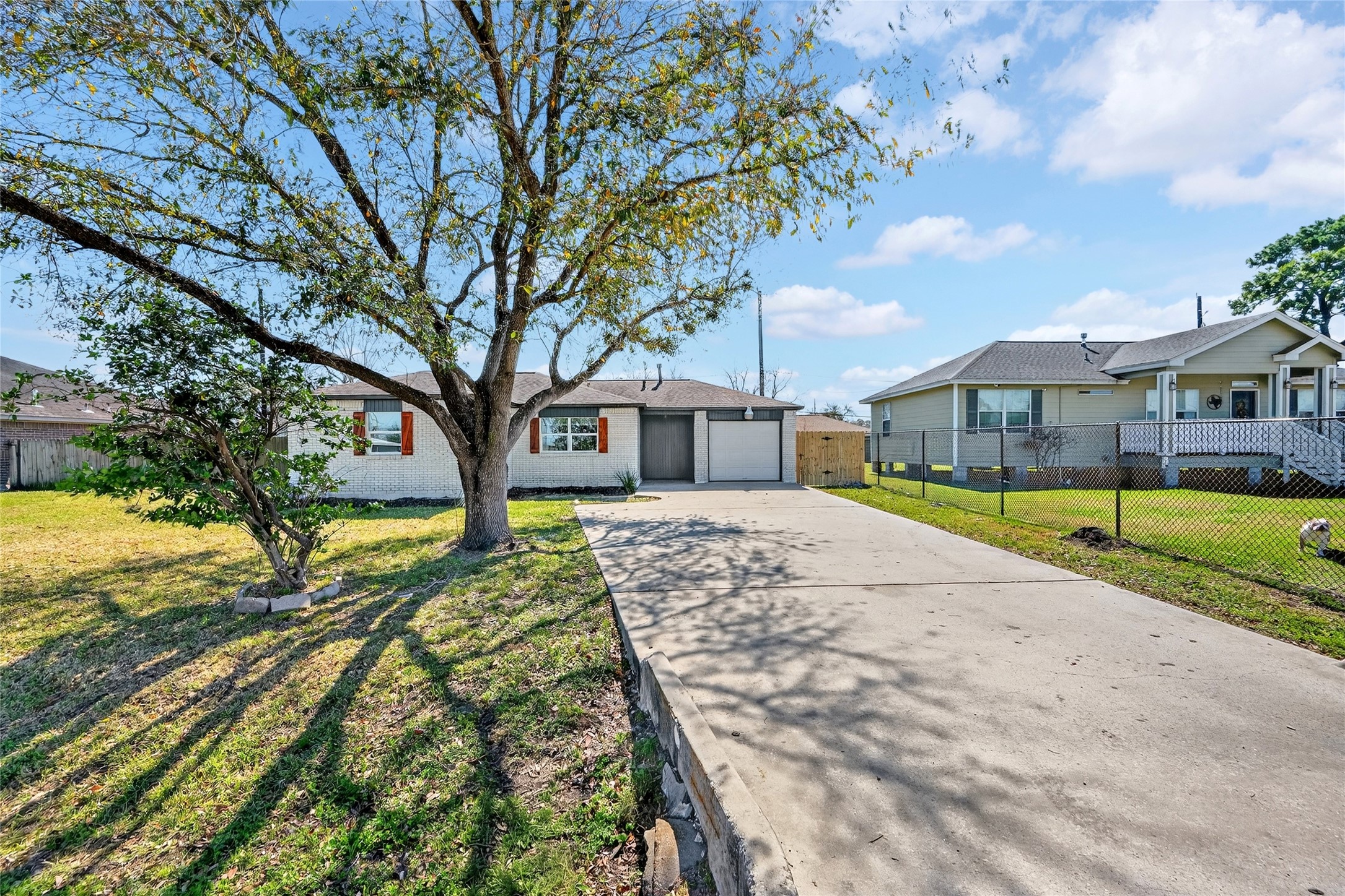 16034 Clearmeadow Street Channelview, TX 77530 - Photo 20 of 20 Long driveway