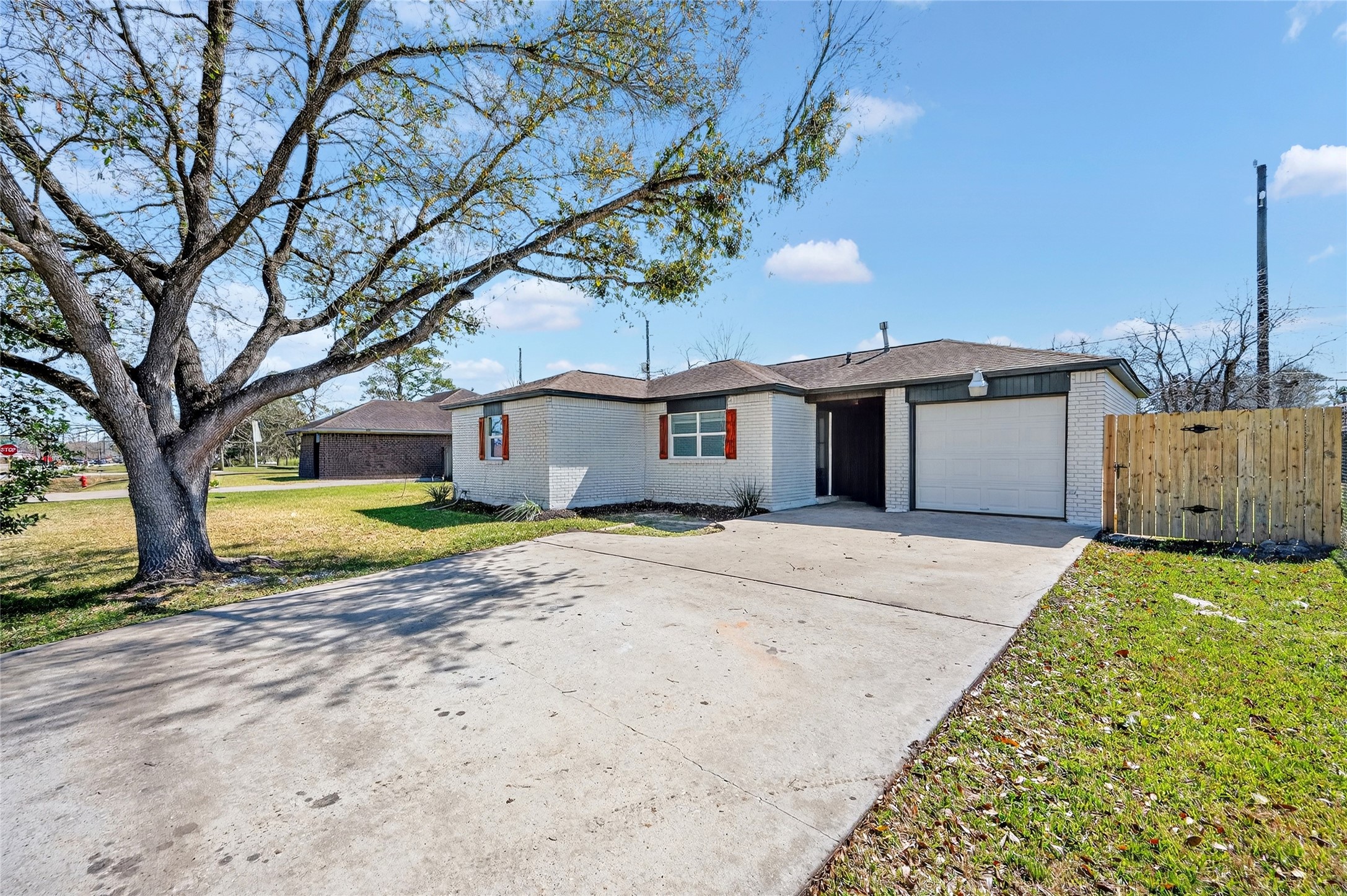 16034 Clearmeadow Street Channelview, TX 77530 - Photo 2 of 20