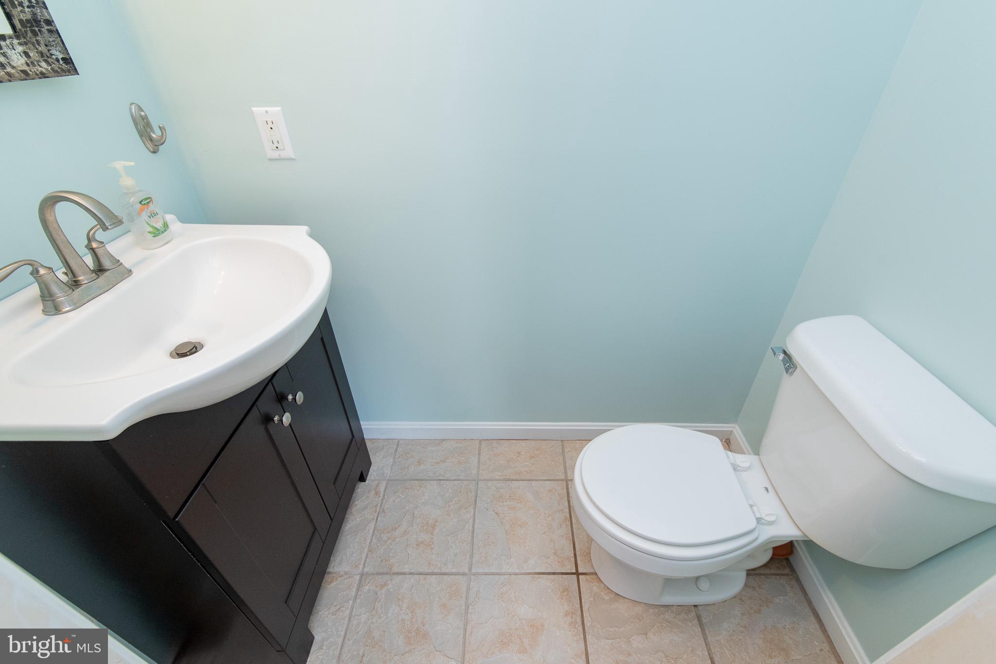 2606 Parallel Path Abingdon, MD 21009 - Photo 4 of 50 Main Level Powder Room