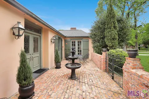 $705,000 | 8310 Oakbrook Drive, Baton Rouge, LA 70810