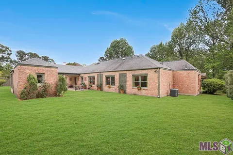 $705,000 | 8310 Oakbrook Drive, Baton Rouge, LA 70810