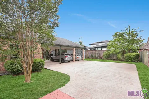 $705,000 | 8310 Oakbrook Drive, Baton Rouge, LA 70810