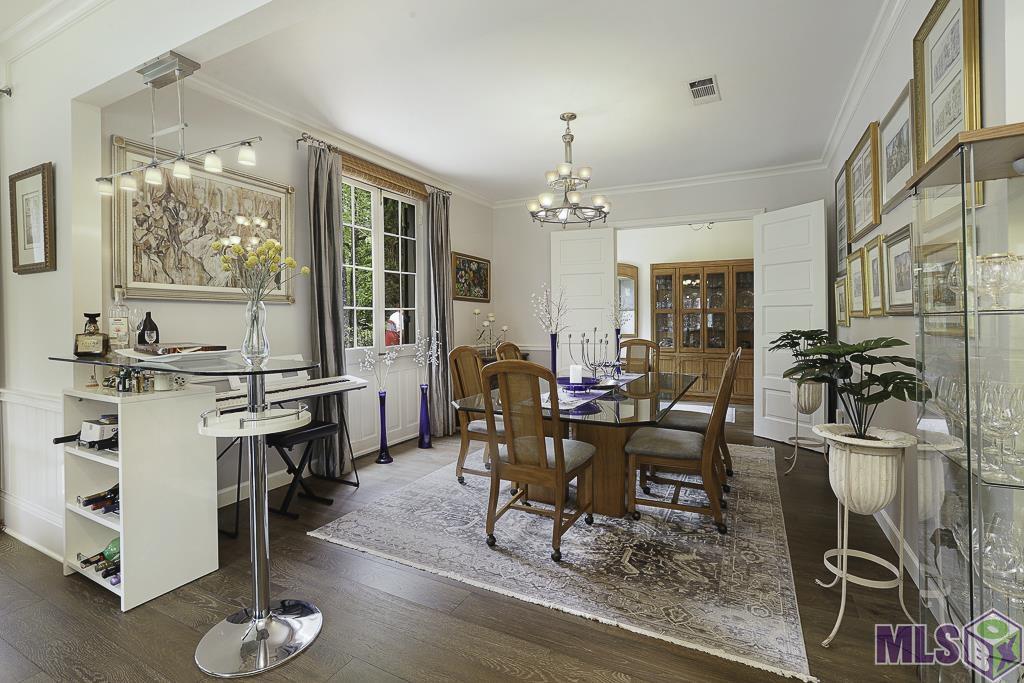 8310 Oakbrook Drive Baton Rouge, LA 70810 - Photo 4 of 49