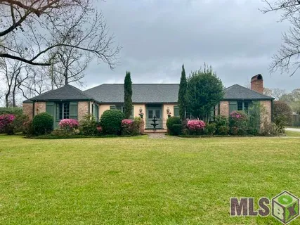 $705,000 | 8310 Oakbrook Drive, Baton Rouge, LA 70810