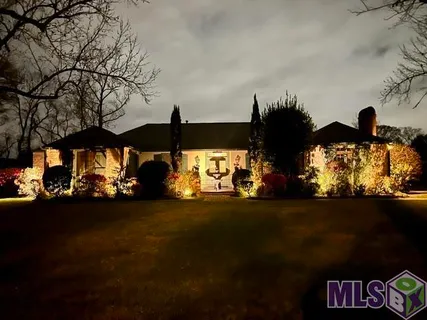 $705,000 | 8310 Oakbrook Drive, Baton Rouge, LA 70810