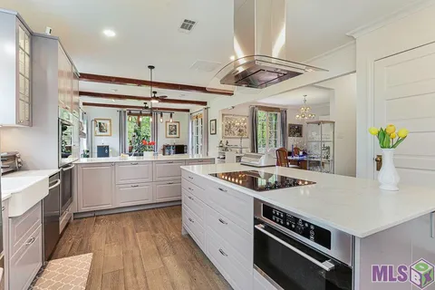 $705,000 | 8310 Oakbrook Drive, Baton Rouge, LA 70810