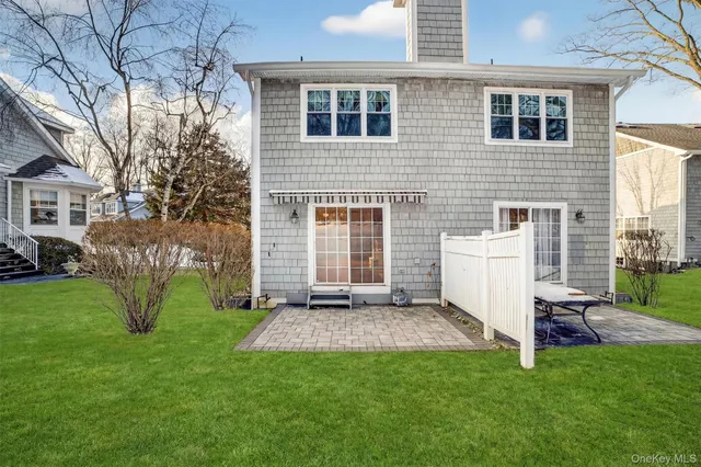 a view of a tennis court