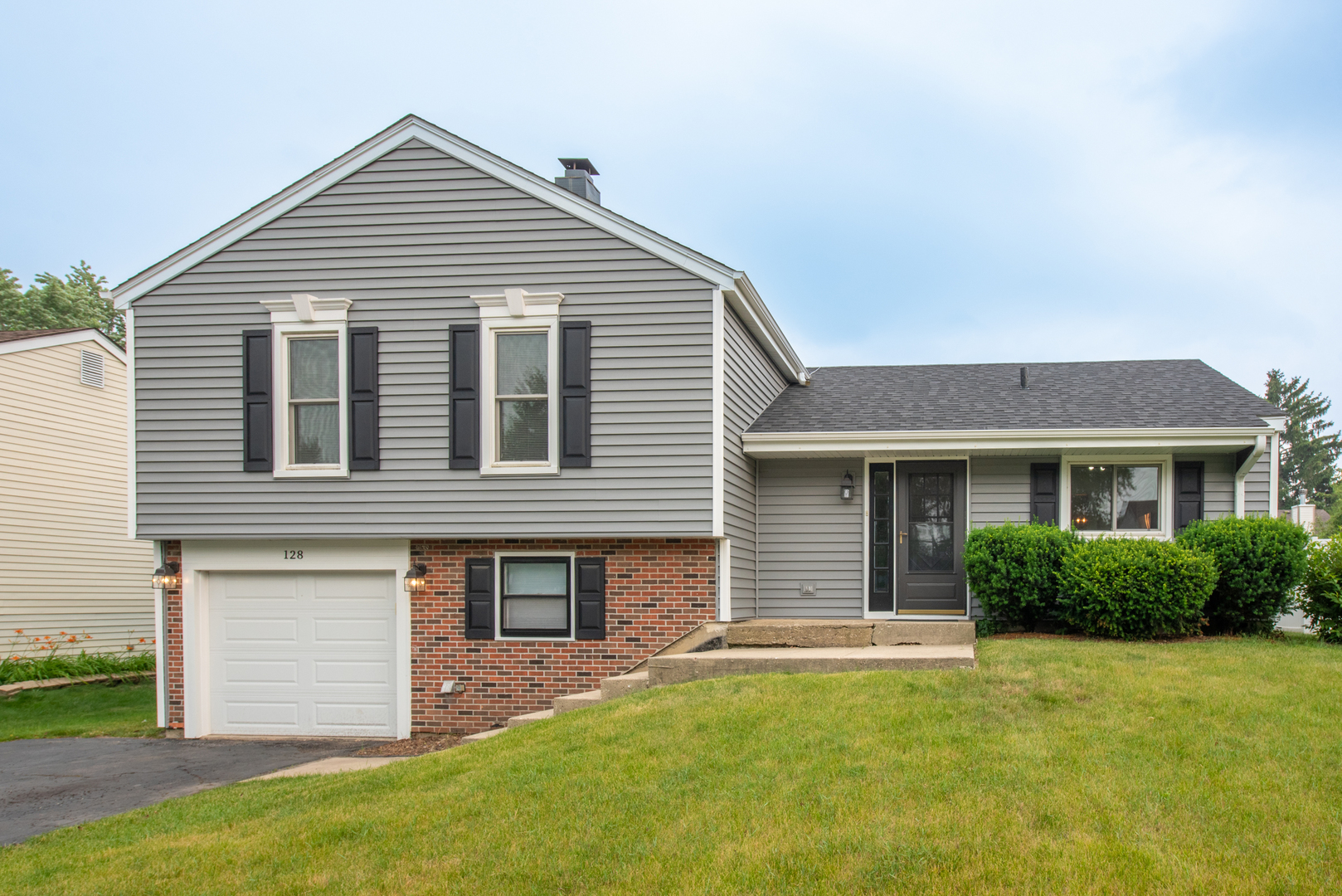 128 Sherman Street Bartlett, IL 60103 - Photo 1 of 39