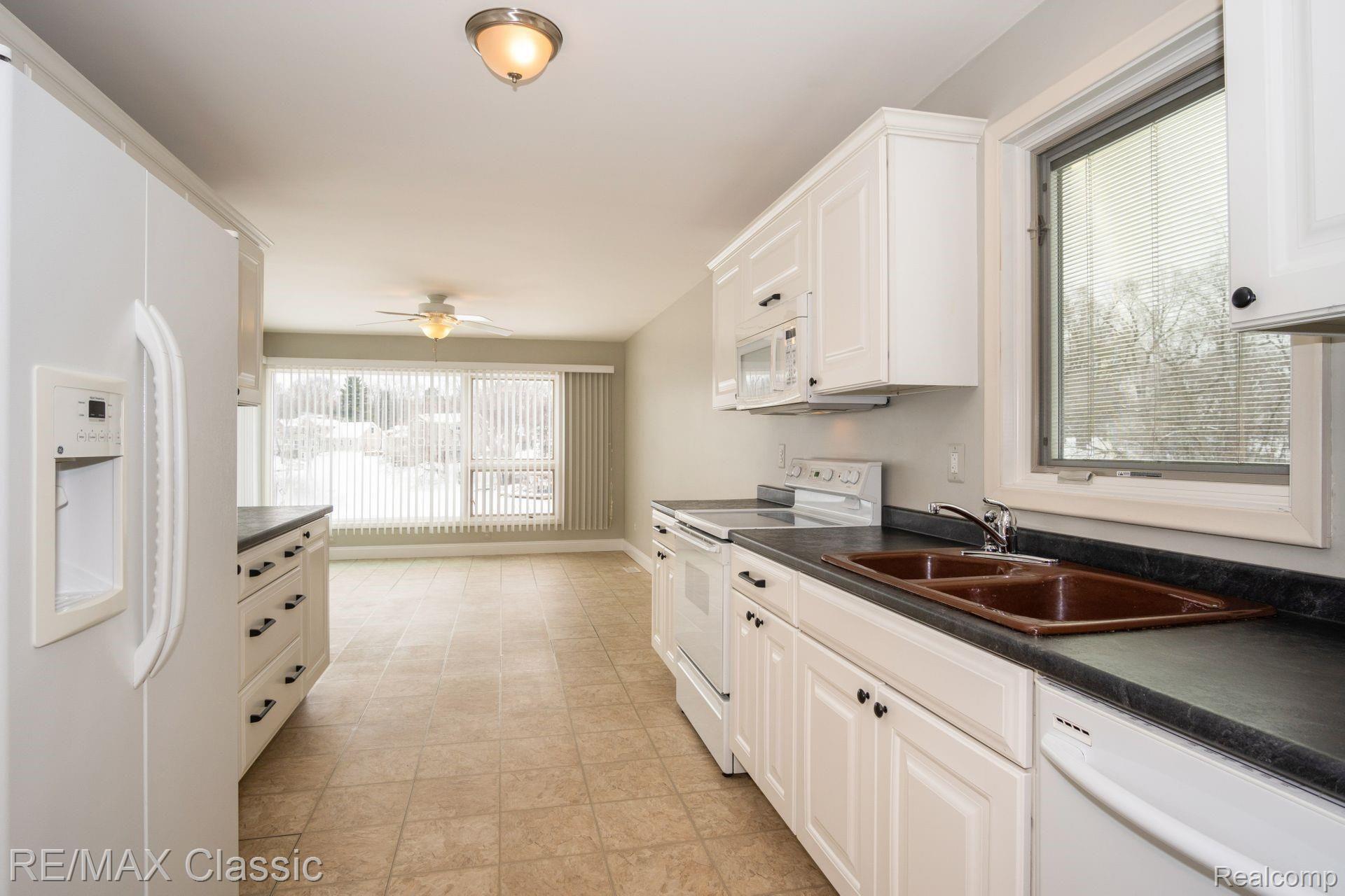 1900 Duck Lake Road North Highland, MI 48356 - Photo 6 of 30 6.jpg