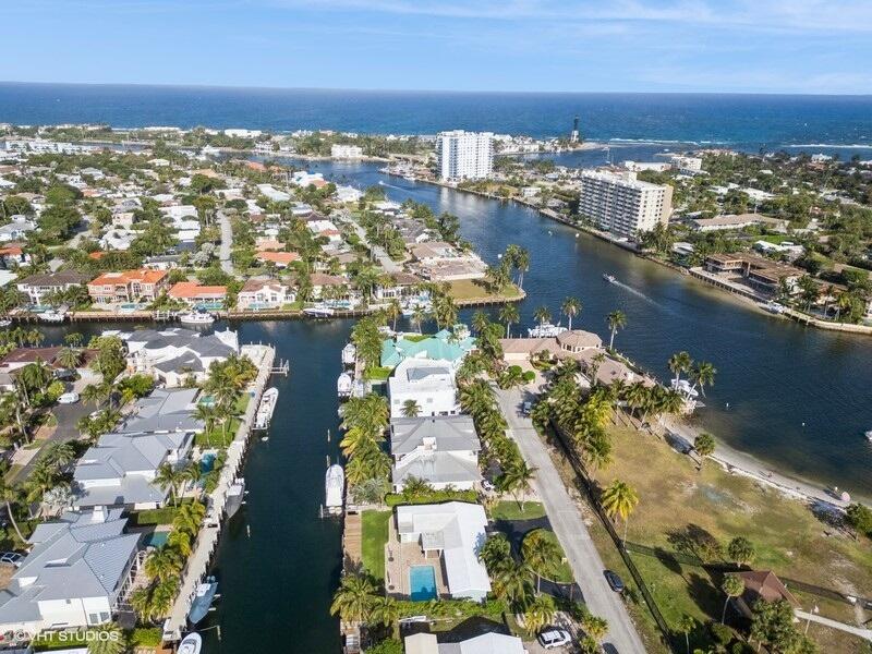 2433 Northeast 24th Street Lighthouse Point, FL 33064 - Photo 36 of 61 31_2433NE24thSt_181004_AerialView_Small