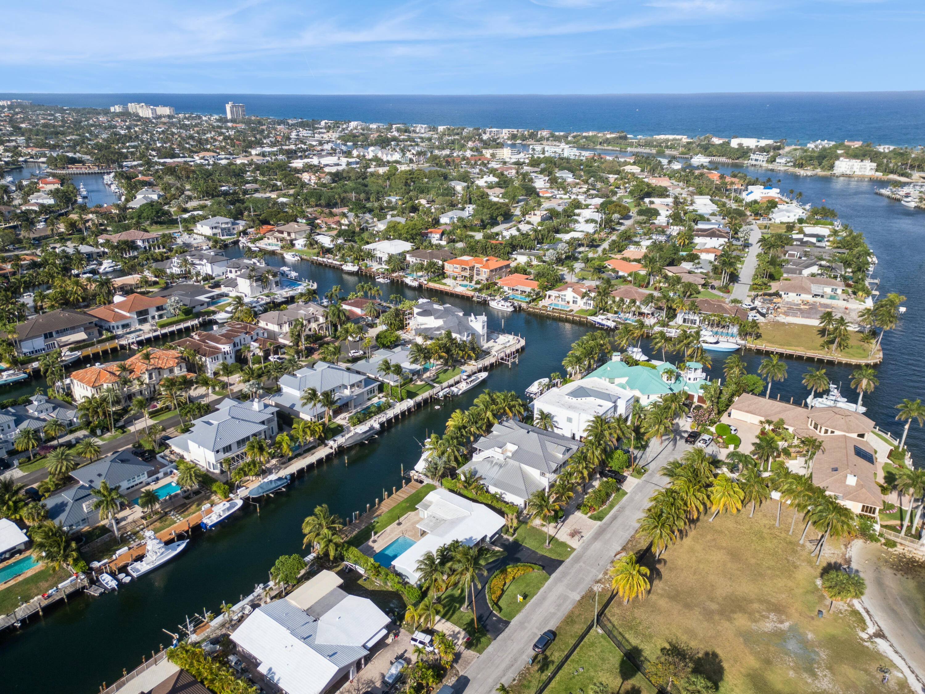 2433 Northeast 24th Street Lighthouse Point, FL 33064 - Photo 60 of 61 VHT-RX-11078111_29.jpg