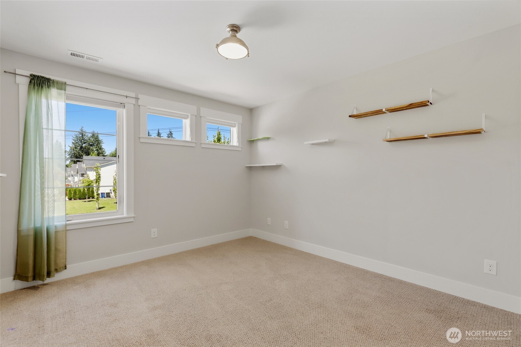 9307 Northeast 173rd Street Bothell, WA 98011 - Photo 21 of 39