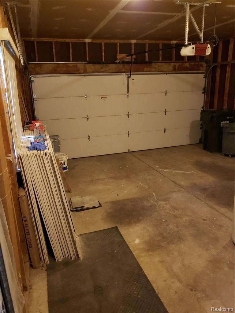 3051 York Road Rochester, MI 48309 - Photo 13 of 18 20180714_092717.jpg