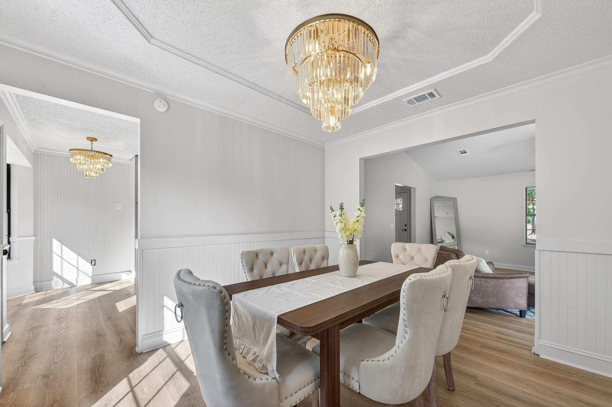 932 Ridgewood Way Niceville, FL 32578 - Photo 23 of 47 a view of a livingroom with furniture