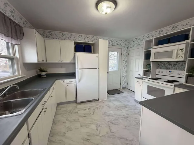 $164,900 | 4 Lancaster Avenue, Guilford, ME 04443