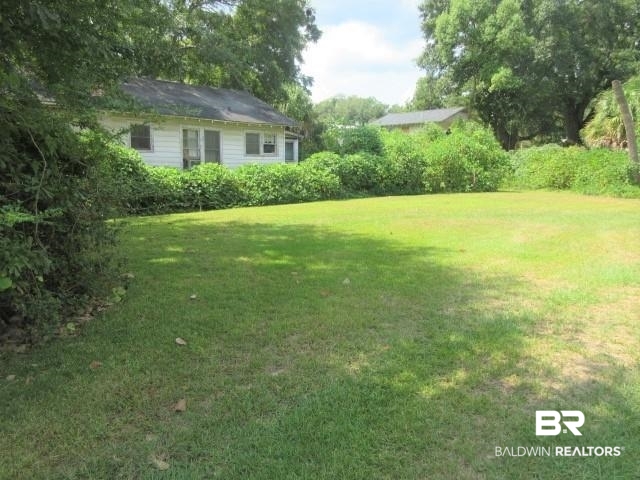 121 Bush Avenue Mobile, AL 36604 - Photo 2 of 3