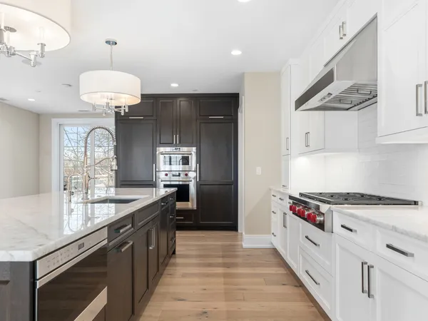 $1,875,000 | 110 South Washington Street, Unit 400, Naperville, IL 60540