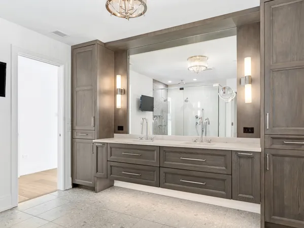 $1,875,000 | 110 South Washington Street, Unit 400, Naperville, IL 60540