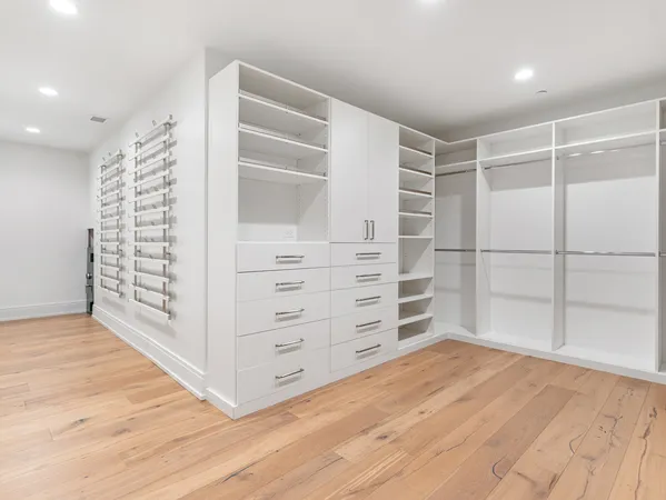 $1,875,000 | 110 South Washington Street, Unit 400, Naperville, IL 60540