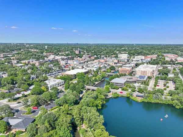 $1,875,000 | 110 South Washington Street, Unit 400, Naperville, IL 60540