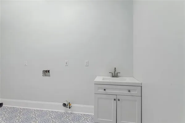 $425,000 | 4060 Hamlet Place, Chalmette, LA 70043