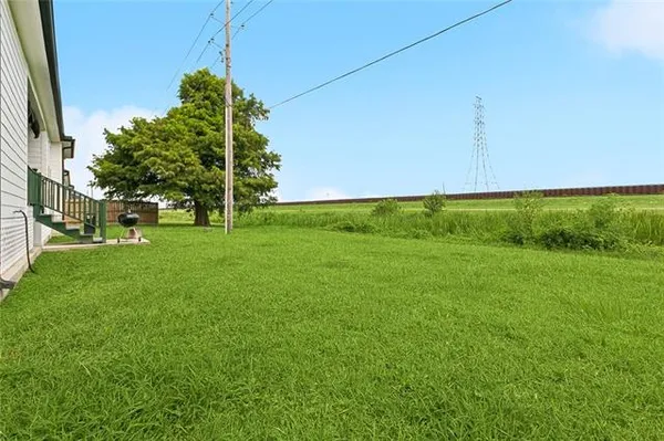 $425,000 | 4060 Hamlet Place, Chalmette, LA 70043