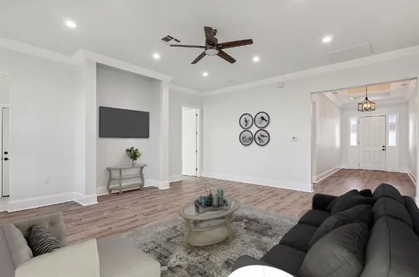 $425,000 | 4060 Hamlet Place, Chalmette, LA 70043
