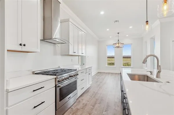 $425,000 | 4060 Hamlet Place, Chalmette, LA 70043