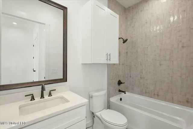 $3,250 | 253 North Natchez Drive, Unit 201, Madison, MS 39110