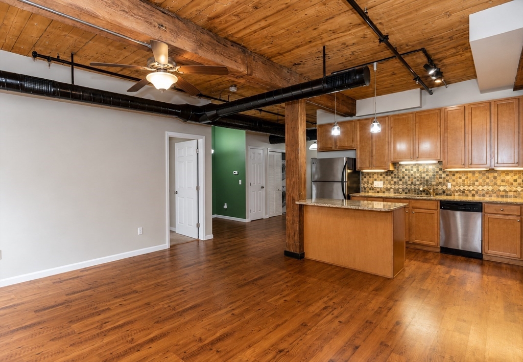 540 Main Street, Unit 101 Clinton, MA 01510 - Photo 13 of 24