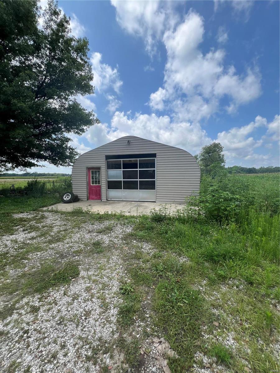 9351 Paul Meyer Road Worden, IL 62097 - Photo 3 of 23